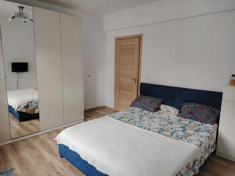 Apartament cu 3 camere decomandat în Metalurgiei