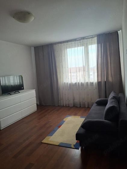 Apartament cu 2 camere decomandat în Precista