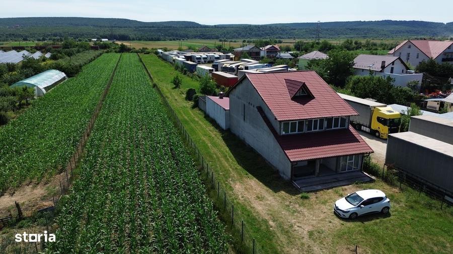 Casă cu 4 camere în Mărăcineni