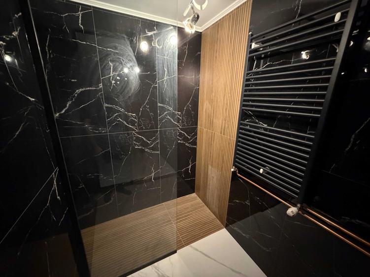Apartament cu 3 camere decomandat în Decebal