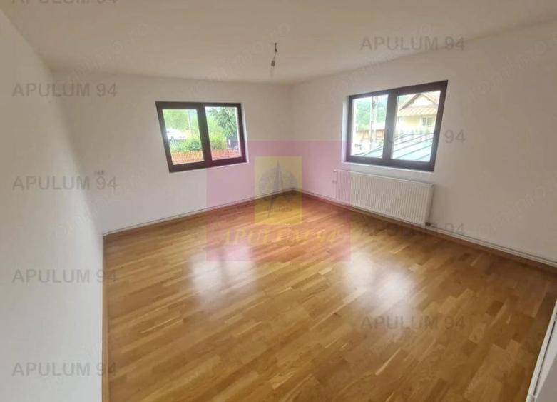 Casă cu Teren 649 Mp în Central