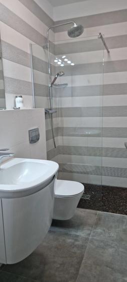 Apartament cu 3 camere decomandat în Ultracentral
