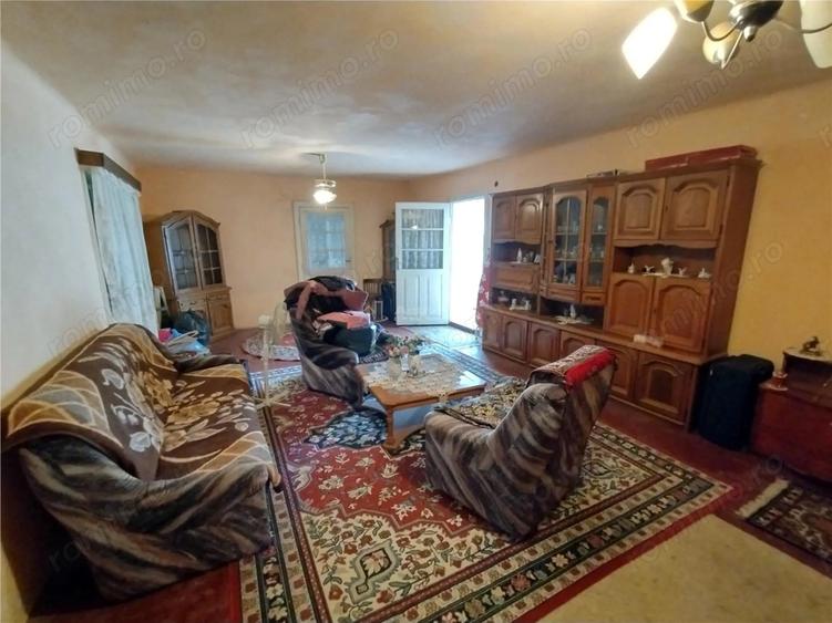 Casă cu Teren 3800 Mp în Răchitova