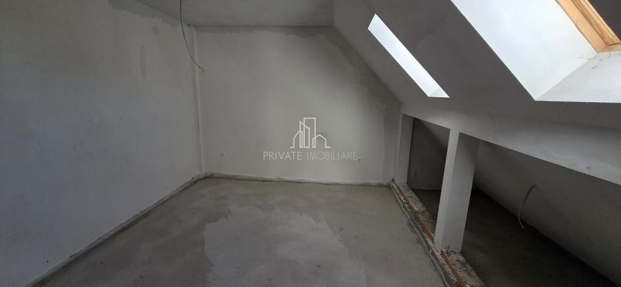 Apartament cu 4 camere decomandat în 7 Noiembrie