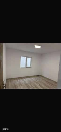 Casă cu 4 camere cu Teren 180 Mp în Central