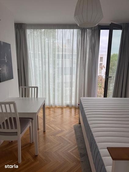 Apartament cu 6 camere în Victoriei