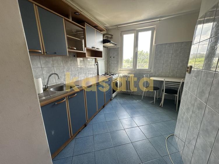 Apartament cu 3 camere decomandat, mobilat în Drumul Taberei