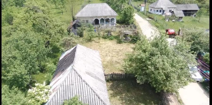 Teren de 800 mp, în Corbi