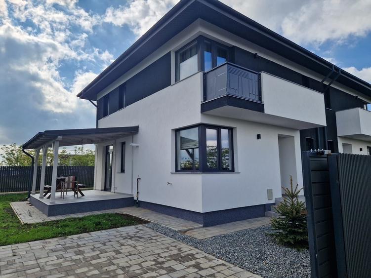 Casă cu 4 camere cu Teren 260 Mp în Miroslava