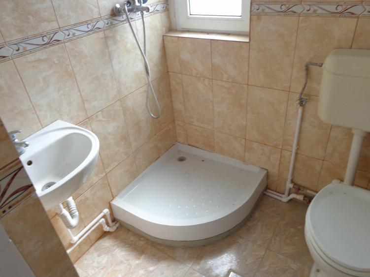 Spațiu comercial, de 100 mp, în Central