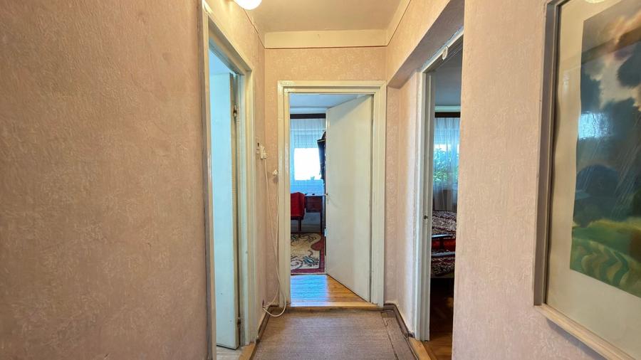 Apartament cu 3 camere semidecomandat, mobilat în Ultracentral