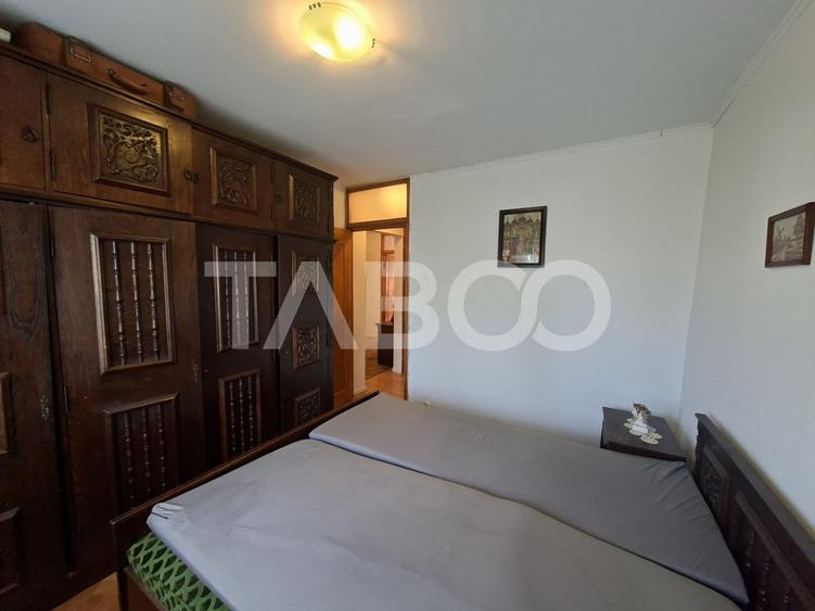 Apartament cu 3 camere decomandat, mobilat în Central