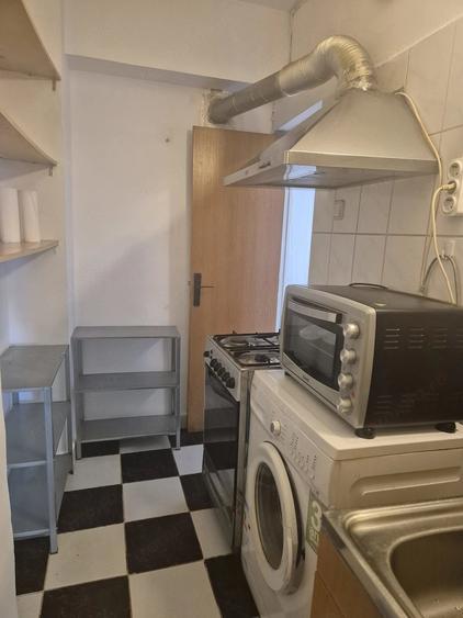 Apartament cu 3 camere decomandat în Calea Călărașilor