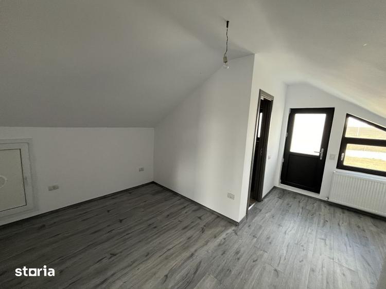Casă cu 5 camere cu Teren 405 Mp în Valu lui Traian