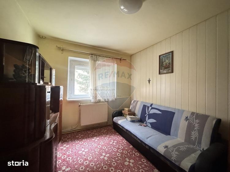Apartament cu 3 camere decomandat în Vitrometan