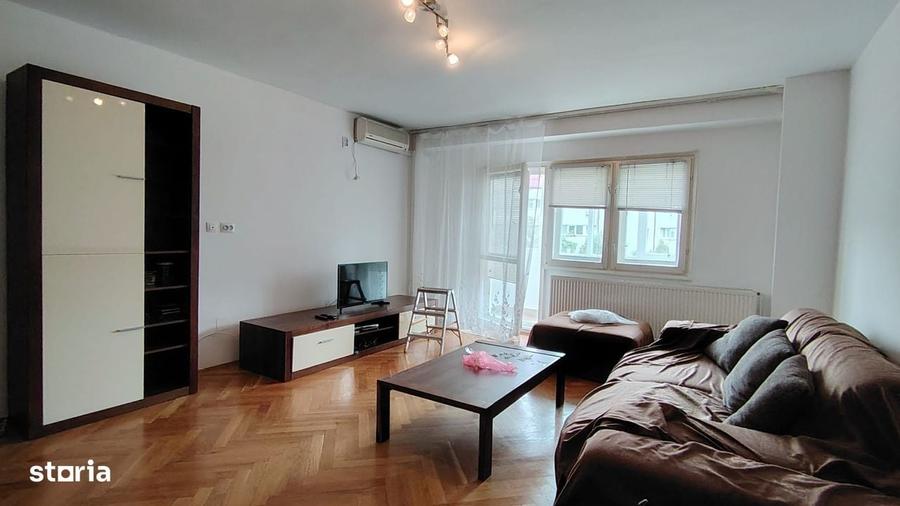 Apartament cu 3 camere în Basarab