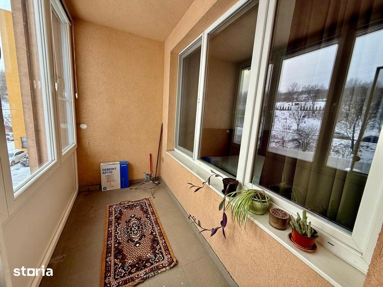 Apartament cu 2 camere decomandat în Dâmbu Pietros