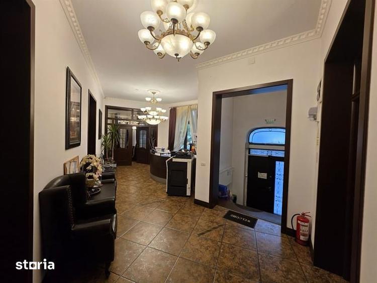 Parter Spatiu Birouri Regina Maria /Piata Unirii - 8