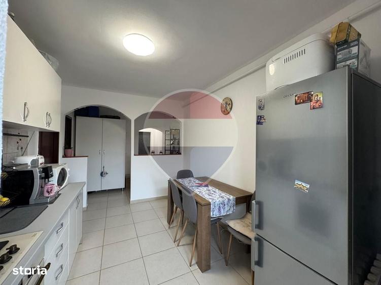 Apartament cu 2 camere în Intim