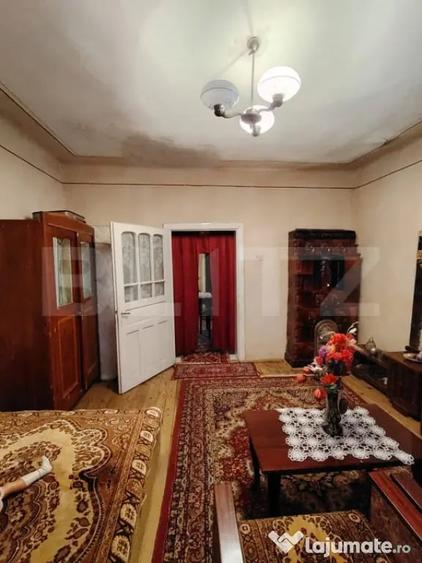 Casă cu 3 camere cu Teren 440 Mp în Central