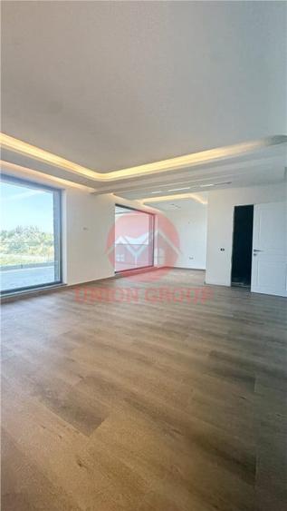 Casă cu 5 camere cu Teren 391 Mp în Nord