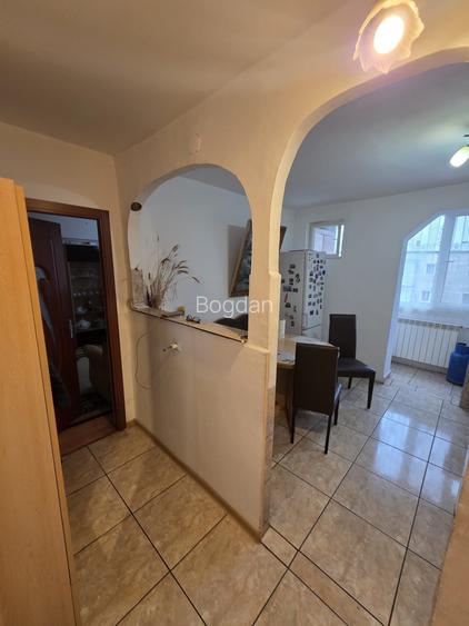 Ap. 3 camere, central, Beius