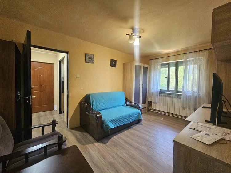 Apartament 2 camere de inchiriat parter-zona Sc. Gen. nr. 6 - 4