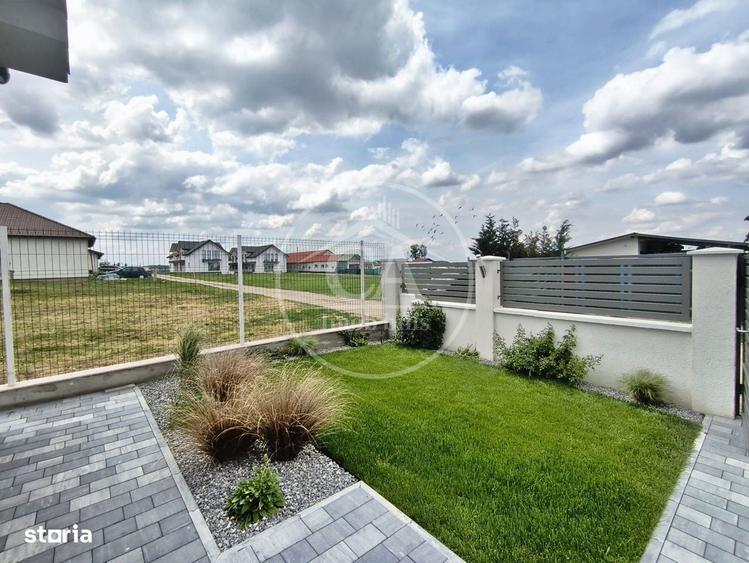 Casă cu 4 camere decomandat cu Teren 537 Mp în Sânmartin