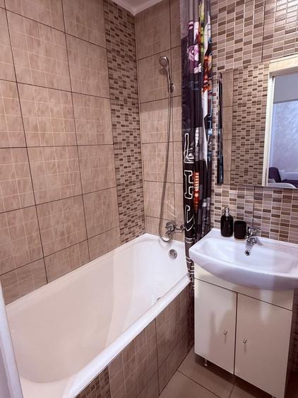 Apartament cu 2 camere decomandat în Narcisa