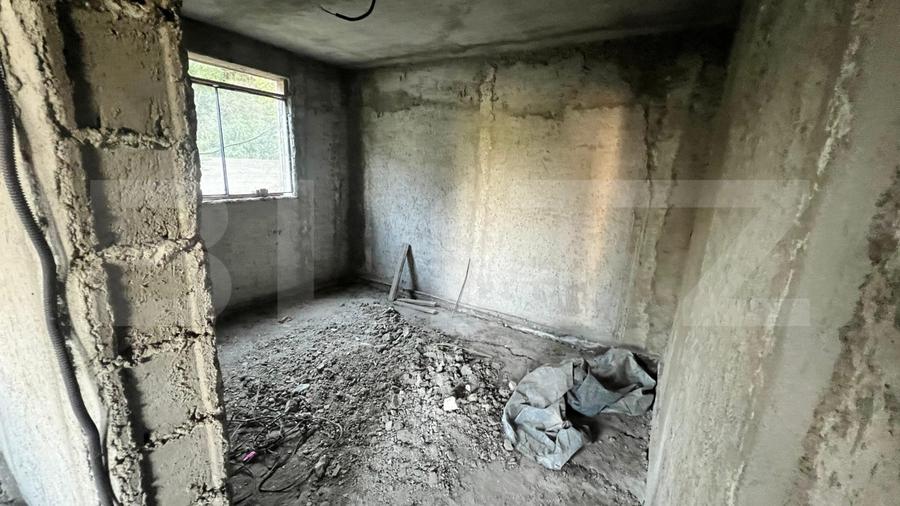 Casă individuală cu 6 camere cu Teren 737 Mp în Pielești
