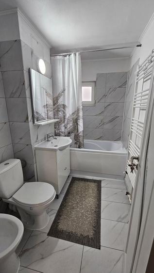 Apartament cu 3 camere decomandat în Craiovei