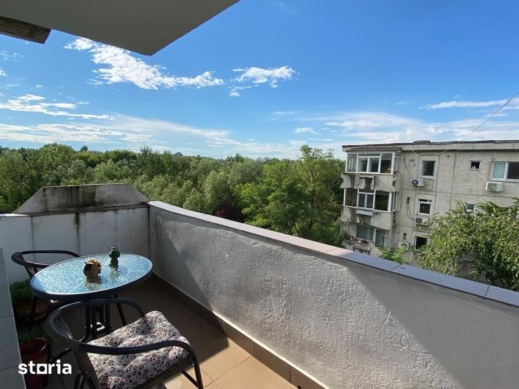 Apartament cu 2 camere decomandat în Văcăresti