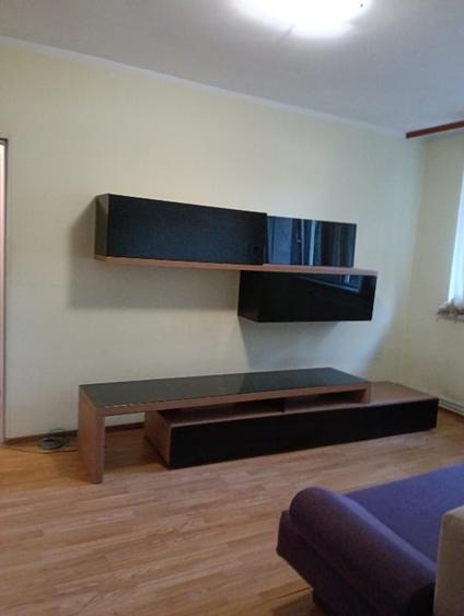 Apartament cu 2 camere semidecomandat, mobilat în Piața Unirii