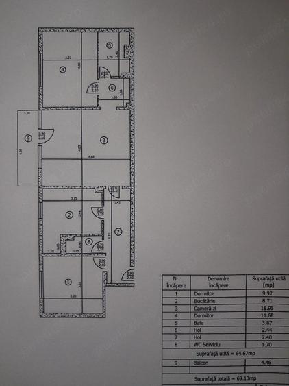 Apartament cu 3 camere semidecomandat în Central