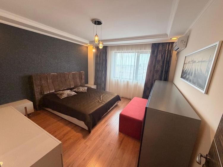 Apartament cu 3 camere semidecomandat, mobilat în Iancu Nicolae