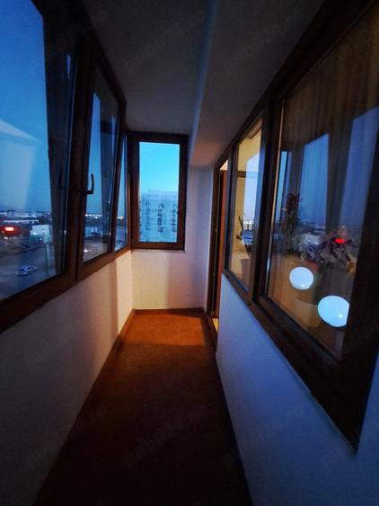 Apartament cu 4 camere decomandat în Confecții