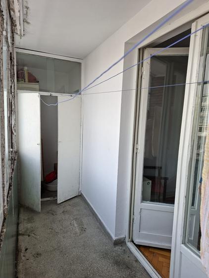 Apartament cu 2 camere semidecomandat în Calea București