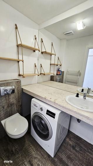 Apartament cu 3 camere semidecomandat, mobilat în Calea Călărașilor