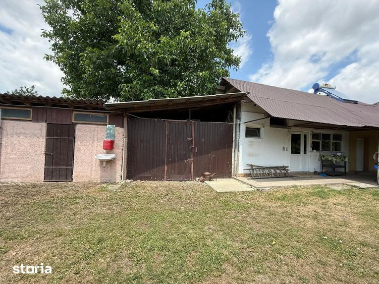 Casă cu 3 camere cu Teren 3753 Mp în Cornățelu