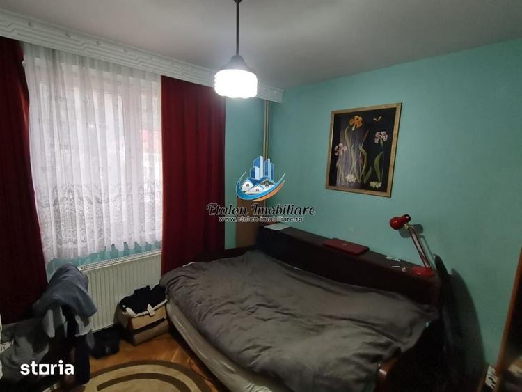 Apartament cu 4 camere semidecomandat în Nord