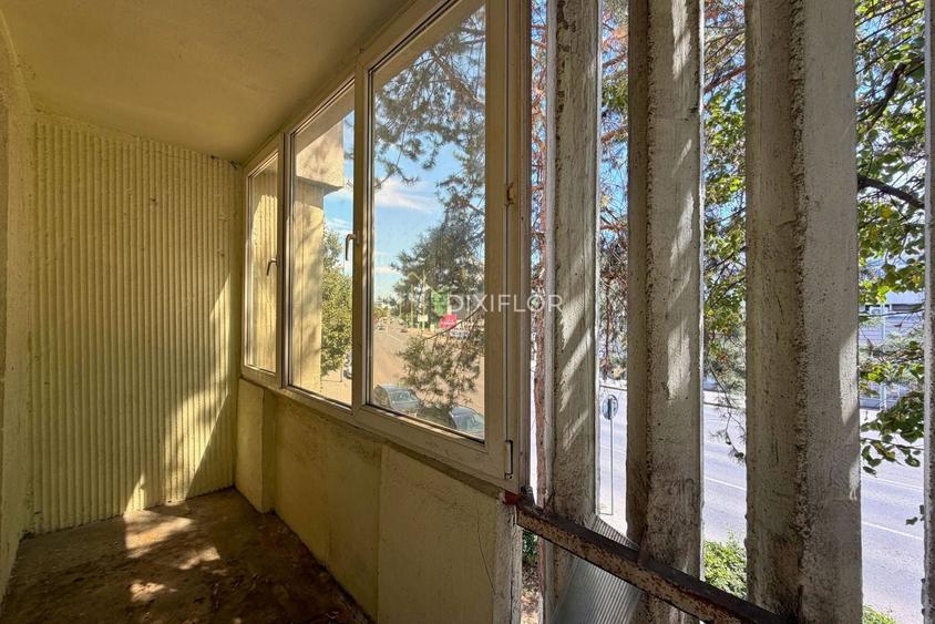 Apartament cu 3 camere decomandat în Tudor