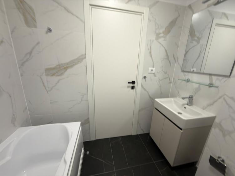 Apartament cu 2 camere decomandat, mobilat în Băneasa
