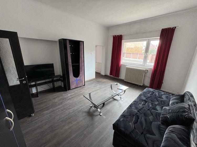 Casă cu 2 camere cu Teren 100 Mp în Ultracentral