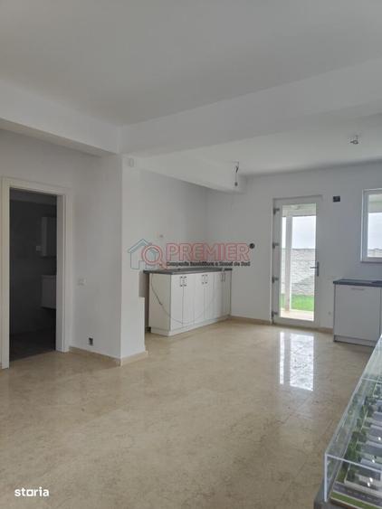 Casă cu 4 camere cu Teren 260 Mp în Vidra