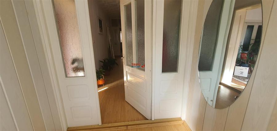 Casă individuală cu 8 camere cu Canalizare în Ampoi 1