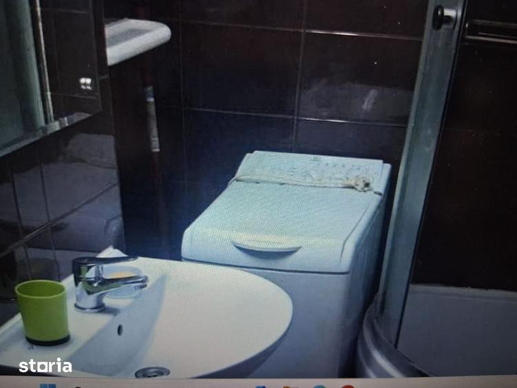 Apartament cu 2 camere decomandat în Tei