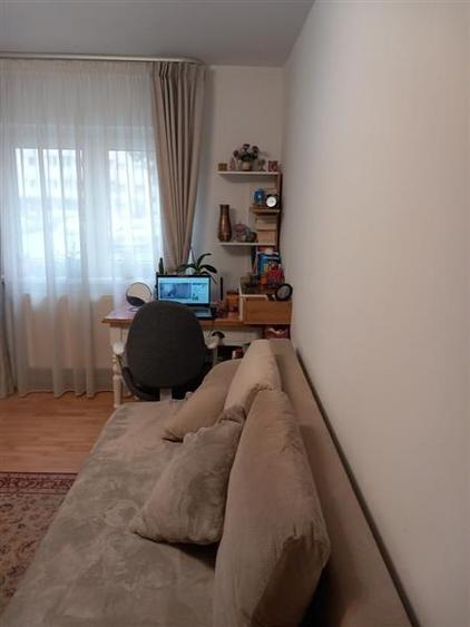 Garsonieră decomandată în Răcădău