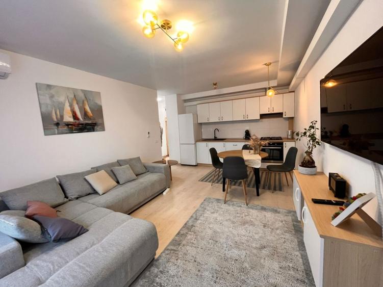 Apartament cu 2 camere decomandat, mobilat în Universității