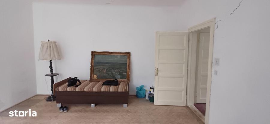 Casă cu 2 camere cu Teren 333 Mp în Mărăști