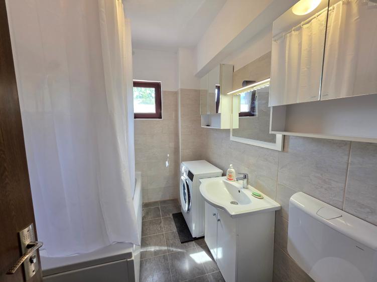 Apartament cu 2 camere decomandat în Metalurgiei